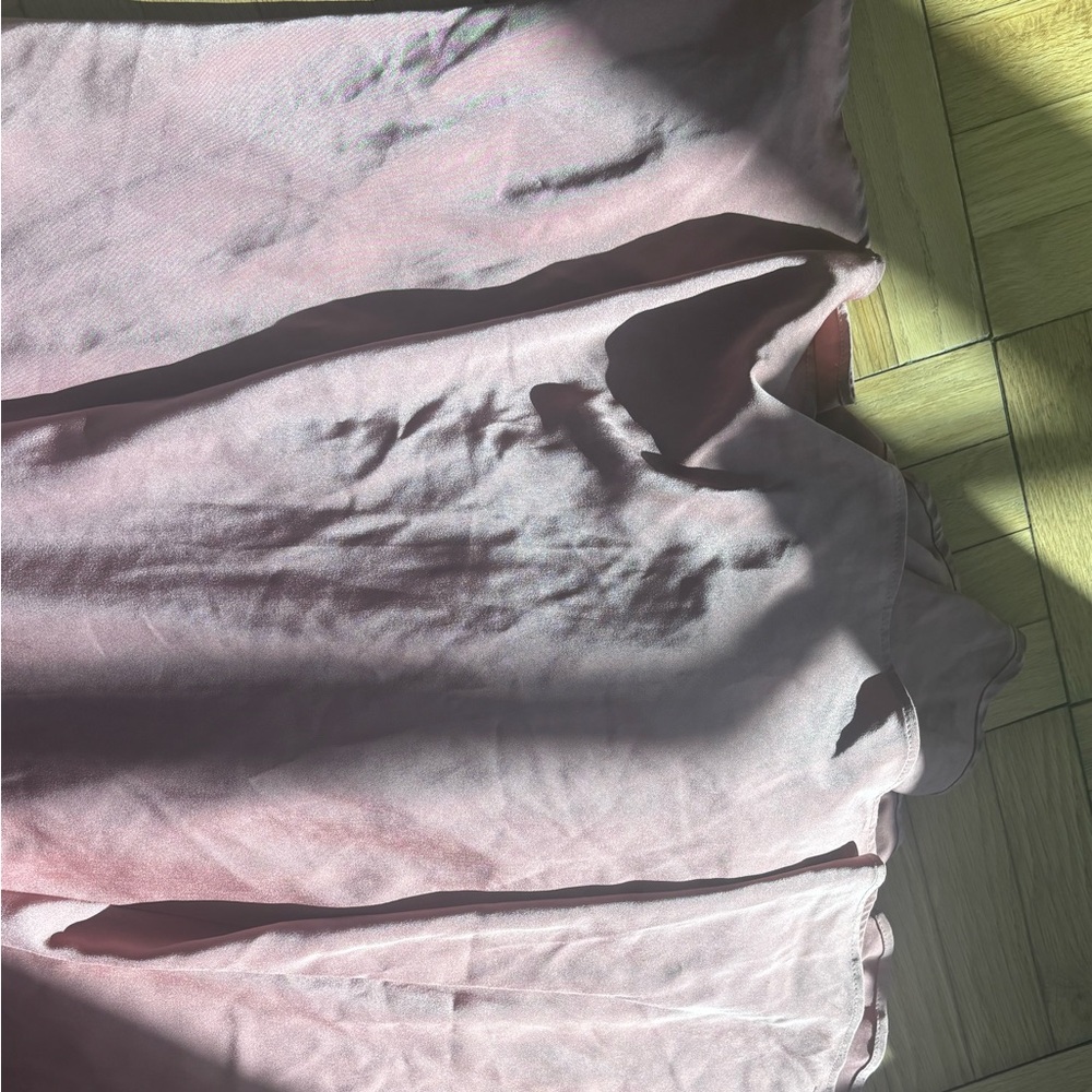 Pink embroidered gown - Picture 5 of 9